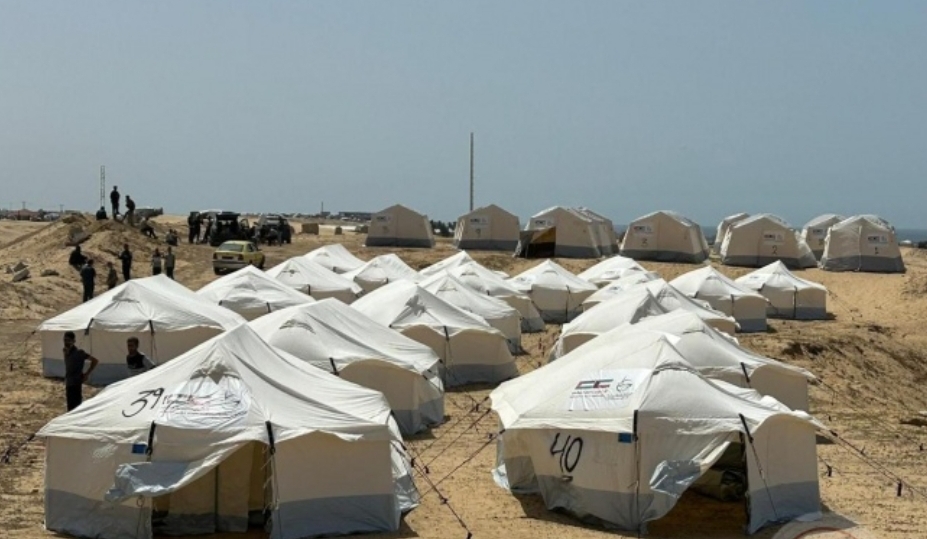 العدو الصهيوني يجلي المدنيين الفلسطينيين من رفح استعدادا لاجتياح بري للمدينة