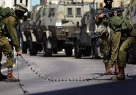 العدو الصهيوني يصعد من إجراءاته القمعية وينكل بالمواطنين على حاجز بيت فوريك