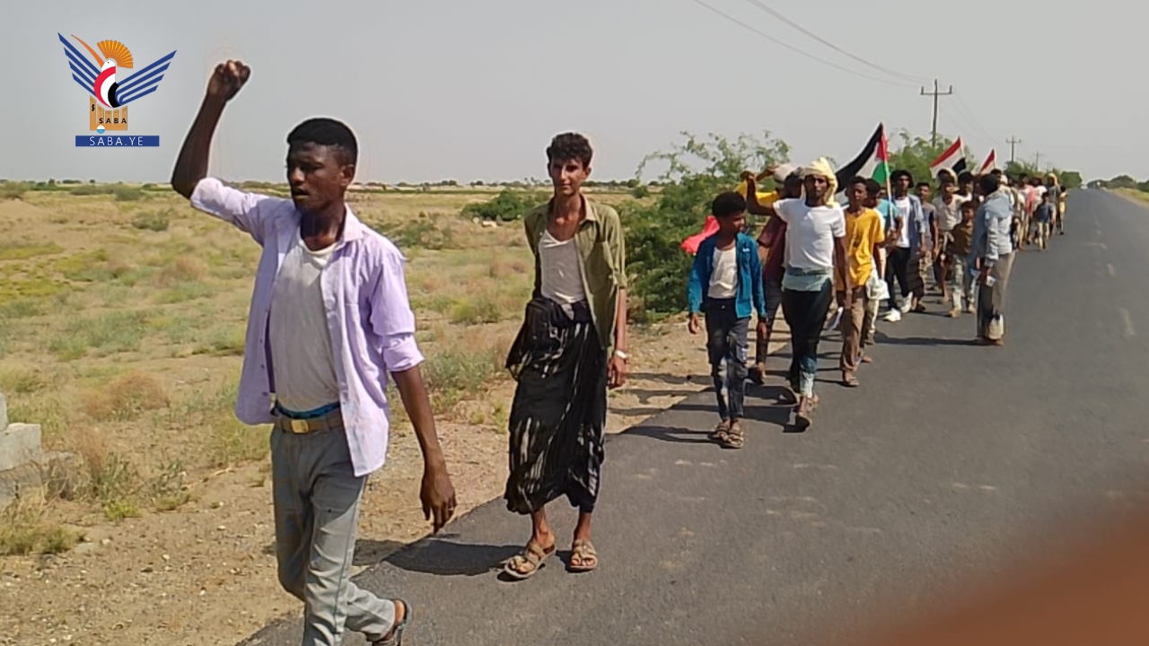 مسير لخريجي دورات "طوفان الأقصى" في اللحية بالحديدة