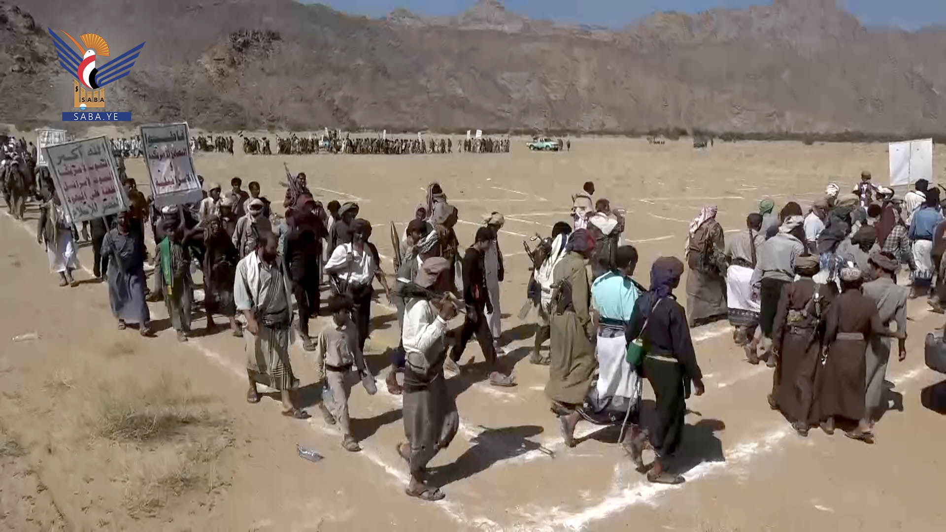 عرض ومناورة لخريجي دورات طوفان الأقصى بمديرية الجوبة في مأرب 