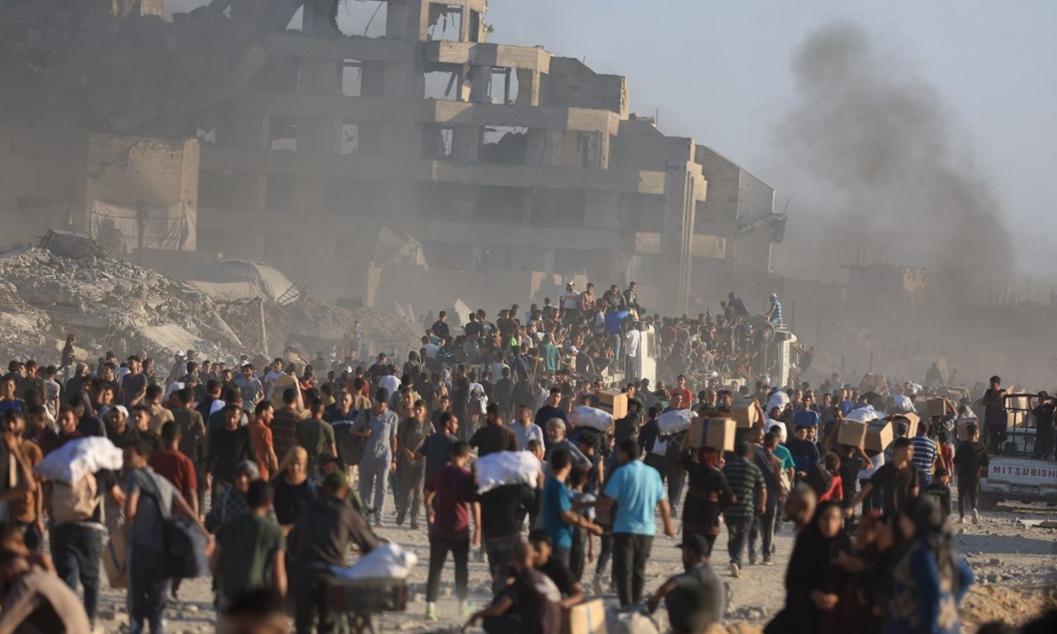 استشهاد 13 فلسطينياً بينهم 10 من منتظري المساعدات بنيران صهيونية في غزة