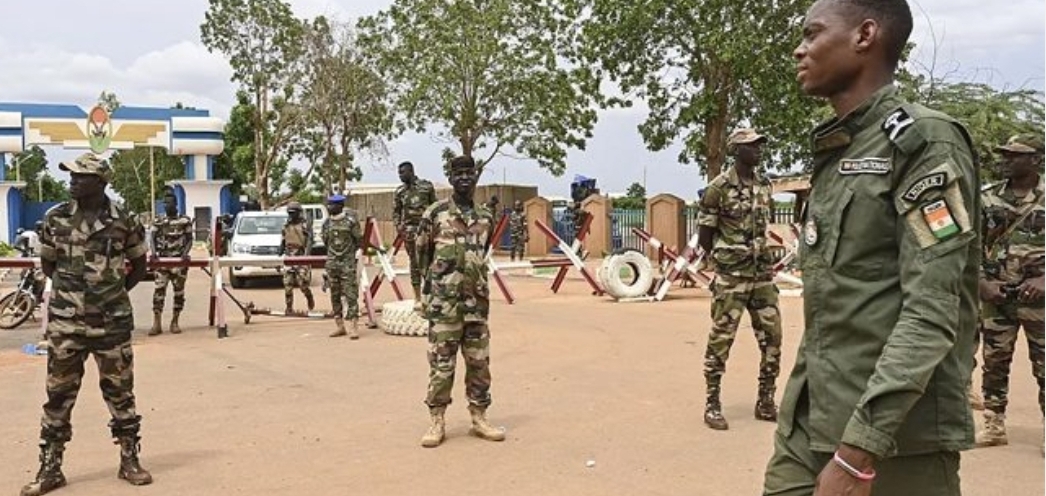  الدفاع النيجيرية .. مقتل 21 شخصاً في هجوم إرهابي غرب البلاد