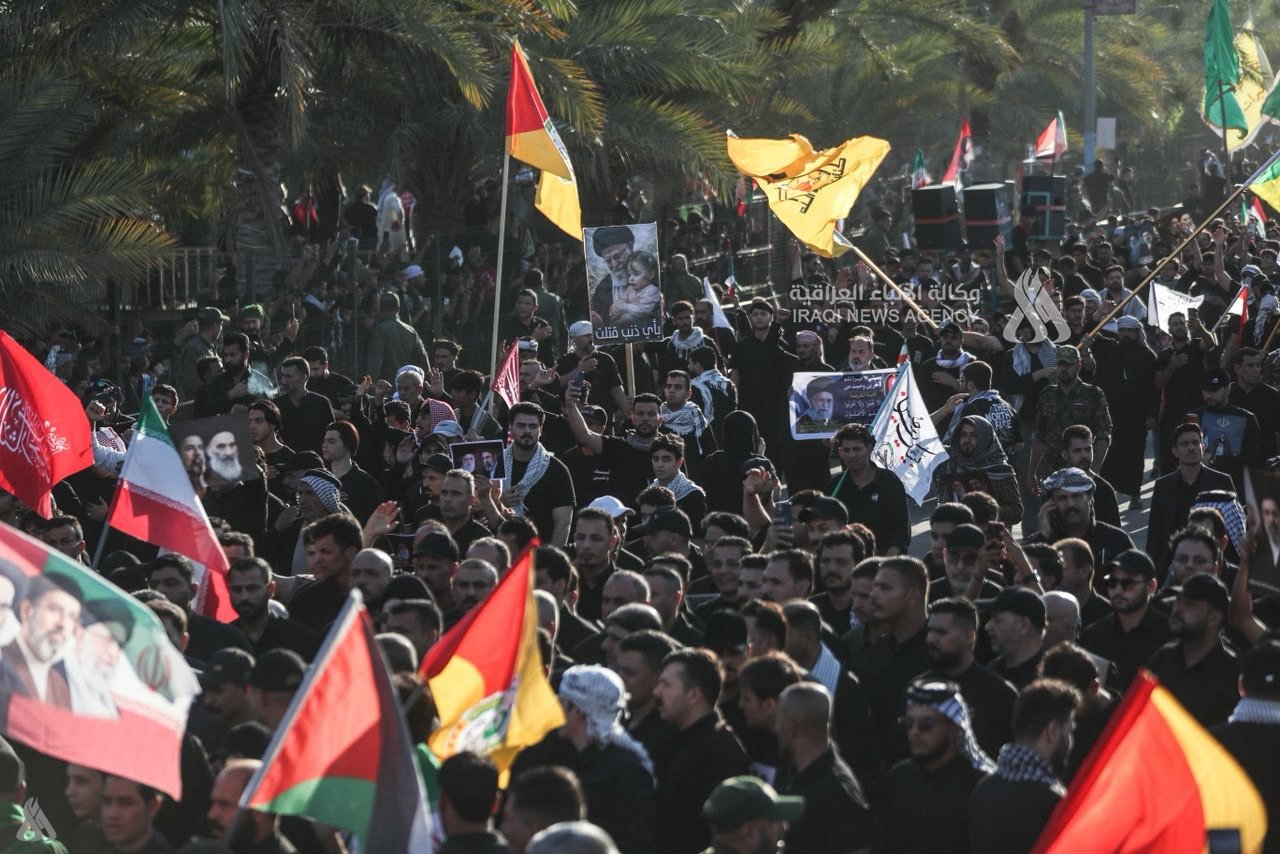 الحشد الشعبي: أكثر من 2.3 مليون مشارك في مراسم تشييع السيد الخامنئي في النجف