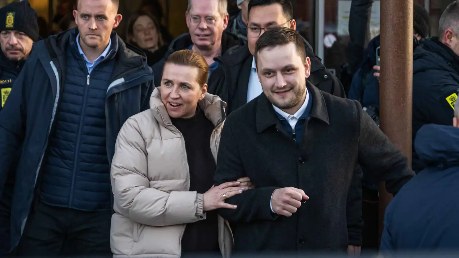 رئيسا وزراء الدنمارك وغرينلاند يزوران برلين وباريس