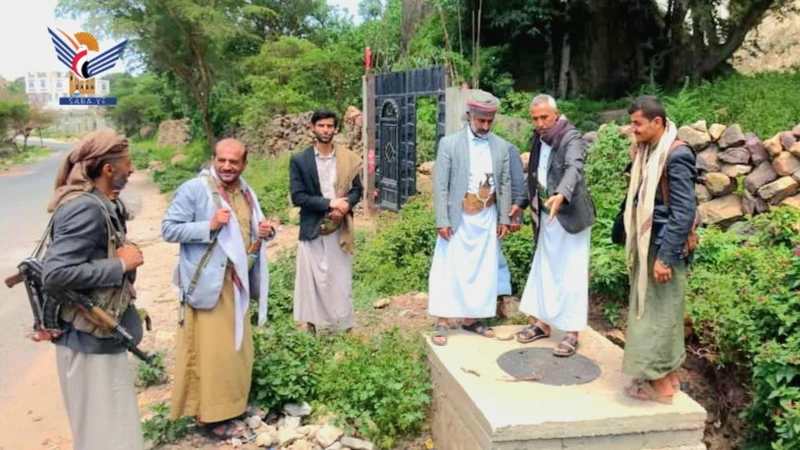 محافظ المحويت يطلع على سير تنفيذ مشروع الصرف الصحي غربي مدينة الطويلة