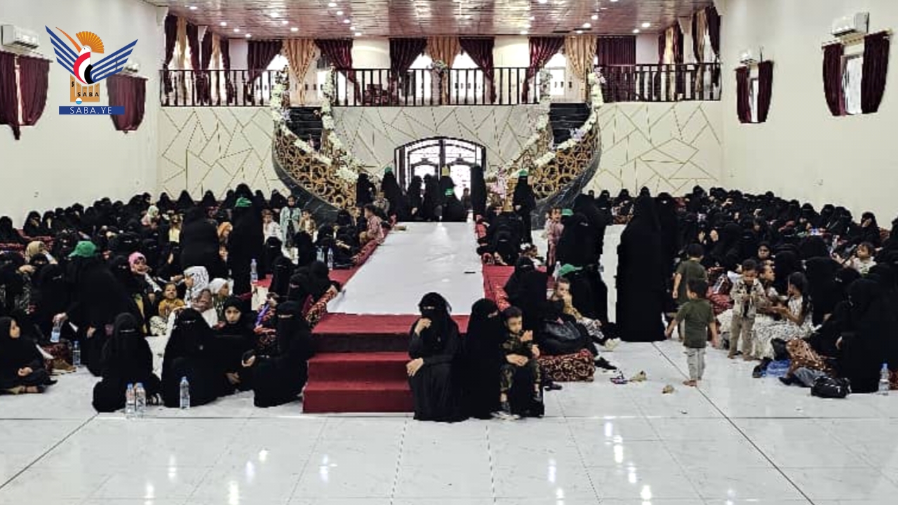 تعز .. الهيئة النسائية تقيم مجلس عزاء للشهيد عيسى العفيري