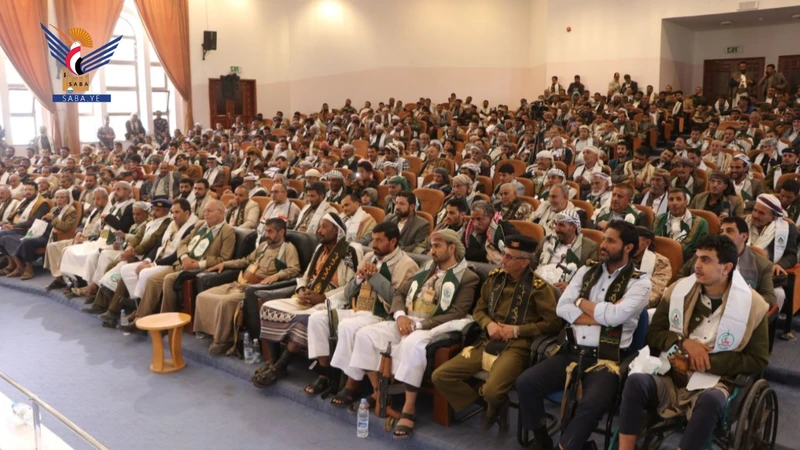 ذمار.. السلطة المحلية والتعبئة العامة تُكرّمان أسر الشهداء