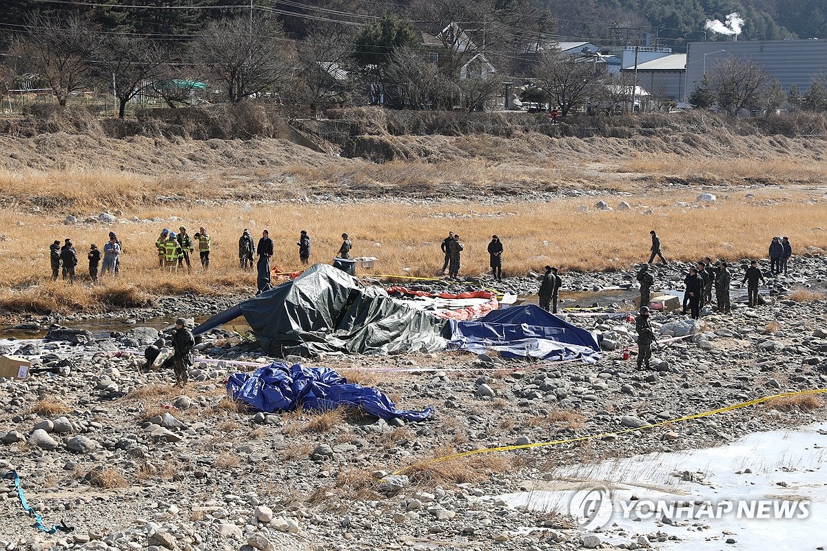 مقتل جنديين إثر سقوط مروحية عسكرية في بلدة غابيونغ بكوريا الجنوبية