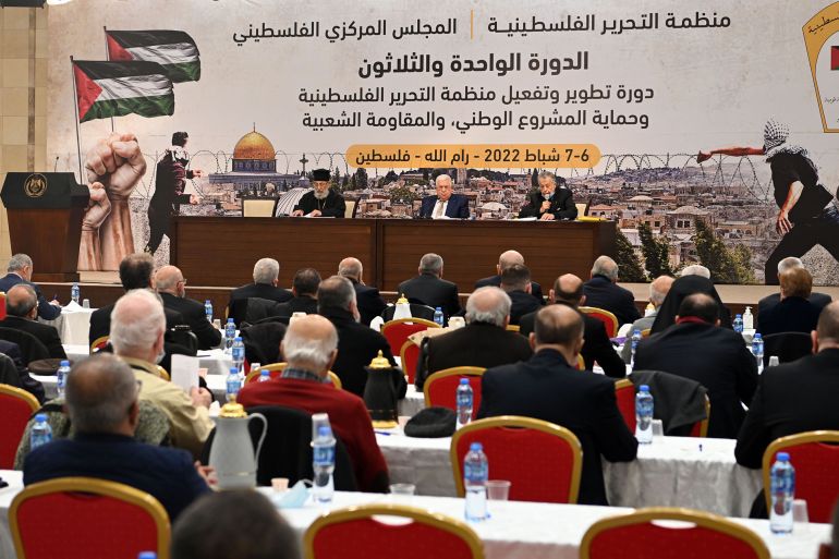 تجمع عشائر غزة: اجتماع المجلس المركزي يعزز الانقسام الفلسطيني 