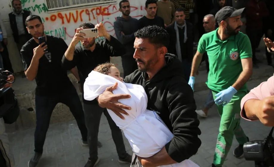 استشهاد أربعة فلسطينيين بينهم طفل بنيران العدو الإسرائيلي في غزة