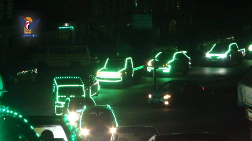 مسير ضوئي بمديرية الثورة في أمانة العاصمة بذكرى المولد النبوي