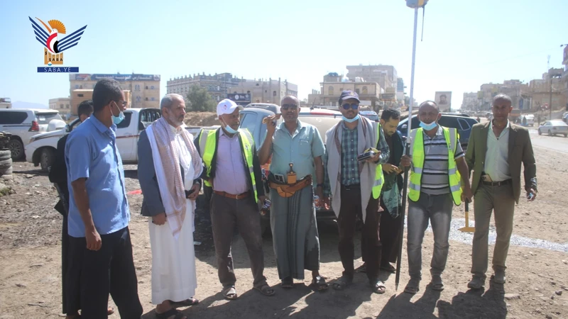 الشغدري يلتقي الفريق الفني المكلف بإعداد التصاميم للخط الدائري لمدينة دمت