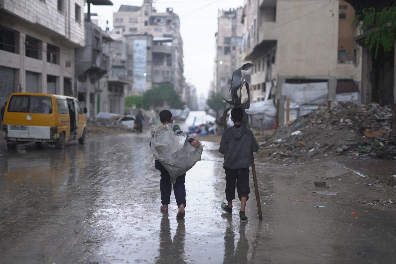 البرنامج " الإنمائي": الأمطار تُفاقم الأوضاع الإنسانية في غزة والملاجئ غير الآمنة تهدد الصحة