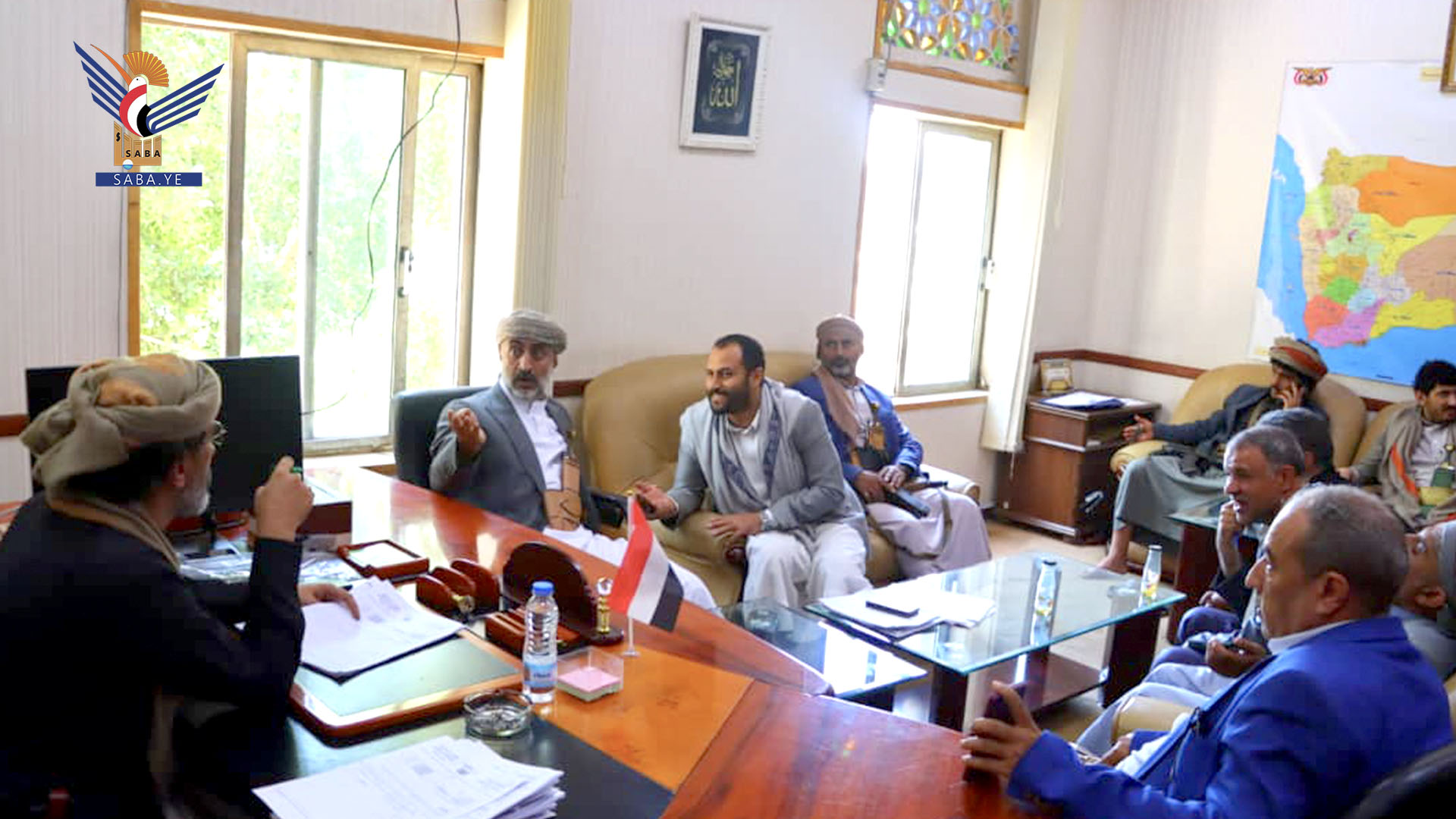 نائب وزير الإدارة والتنمية المحلية يناقش مع محافظ المحويت مستوى تنفيذ المشاريع بالمحافظة