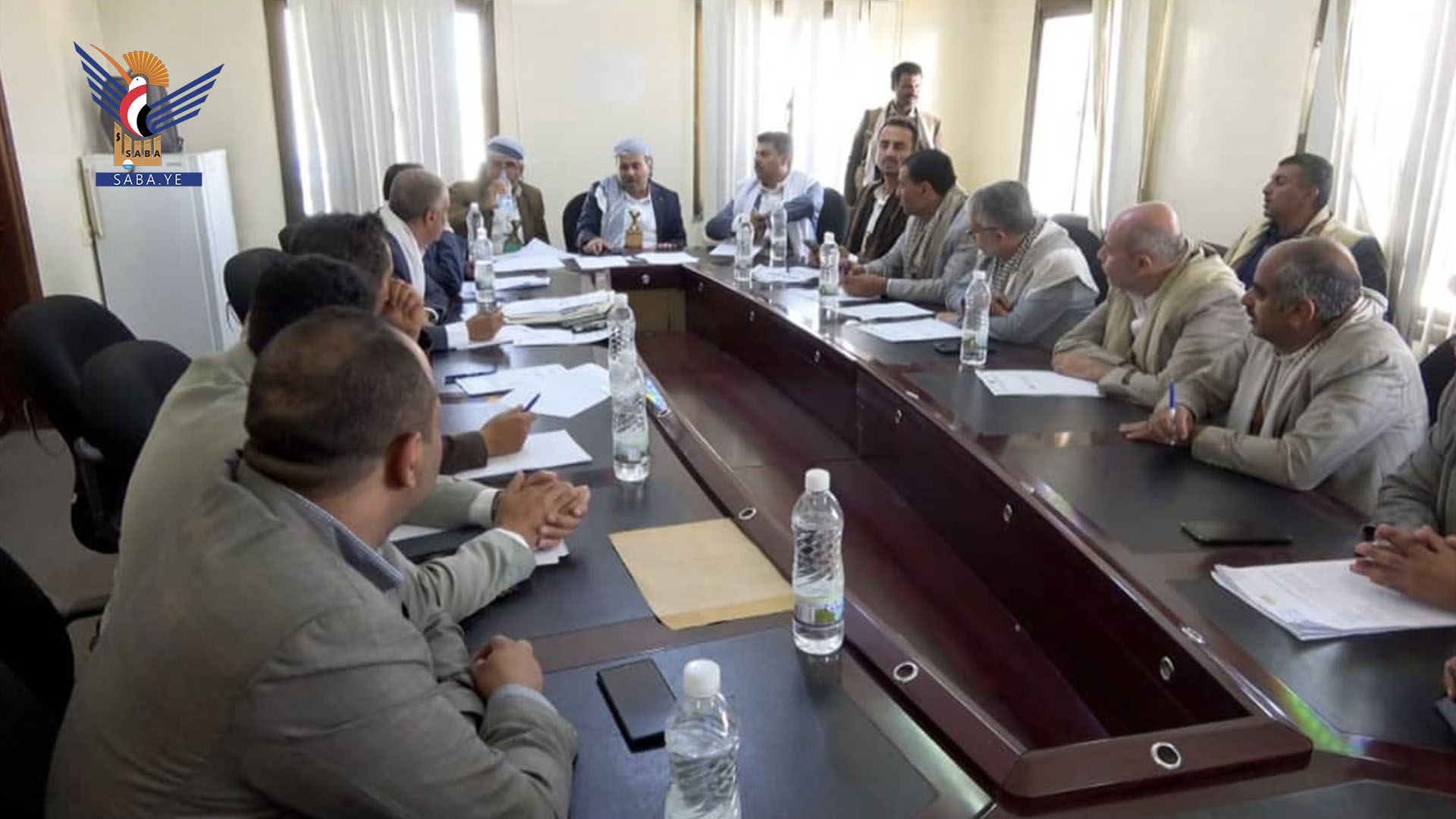 مناقشة أنشطة ومشاريع ومؤشرات أداء مؤسسة المياه بعمران