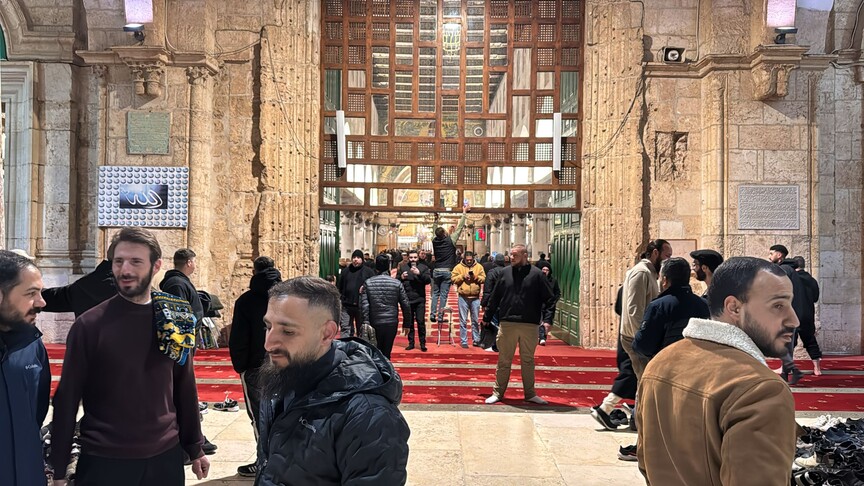 إعلام الأسرى: العدو الإسرائيلي اعتقل أكثر من 10 فلسطينيين من "الأقصى" ومحيطه منذ فجر اليوم