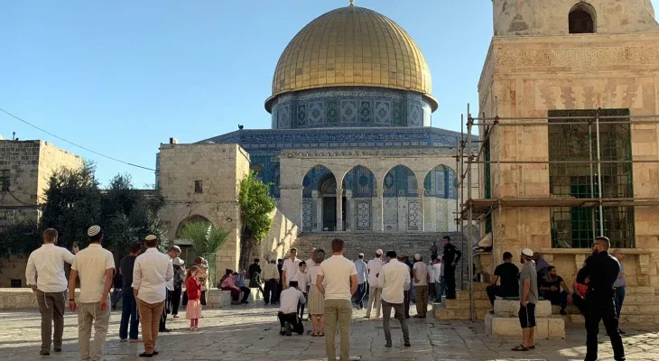 160 مستوطنًا يقتحمون المسجد الأقصى ويؤدون طقوسًا تلمودية في باحاته