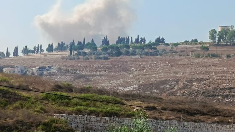 العدو الإسرائيلي ينفذ تفجيراً ويقصف بالمدفعية عدة بلدات جنوبي لبنان