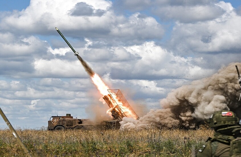 الدفاع الروسية: تدمير زورق مسيّر في البحر الأسود ومواصلة التقدم على كافة المحاور