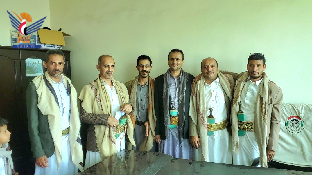 حجة .. إجراء دور تسليم بين رئيس فرع الاتحاد التعاوني الزراعي الخلف والسلف