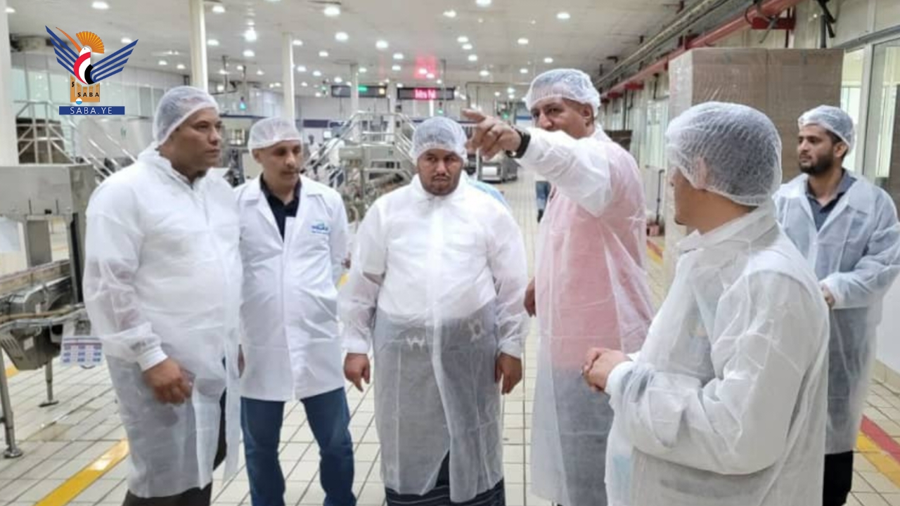 مدير هيئة المواصفات يزور عددًا من المصانع بمحافظة الحديدة
