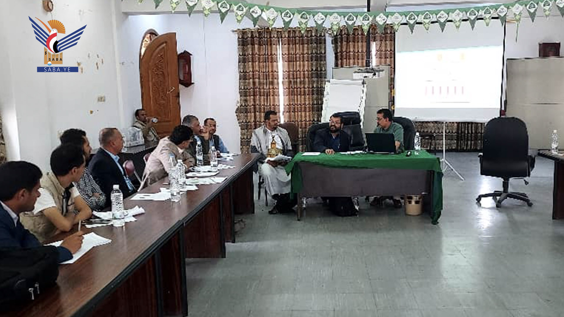 اجتماع موسّع لفريق وغرفة الاحتواء والسيطرة لمكافحة الإسهالات المائية اجتماع موسّع لفريق وغرفة الاحتواء والسيطرة لمكافحة الإسهالات المائية