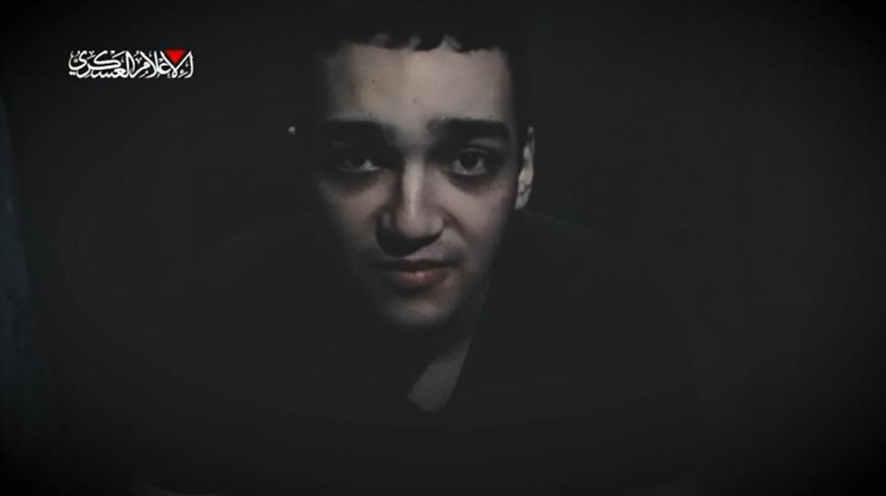 "الوقت ينفد".. كتائب القسام تعرض فيديو للجندي الأسير عيدان ألكسندر