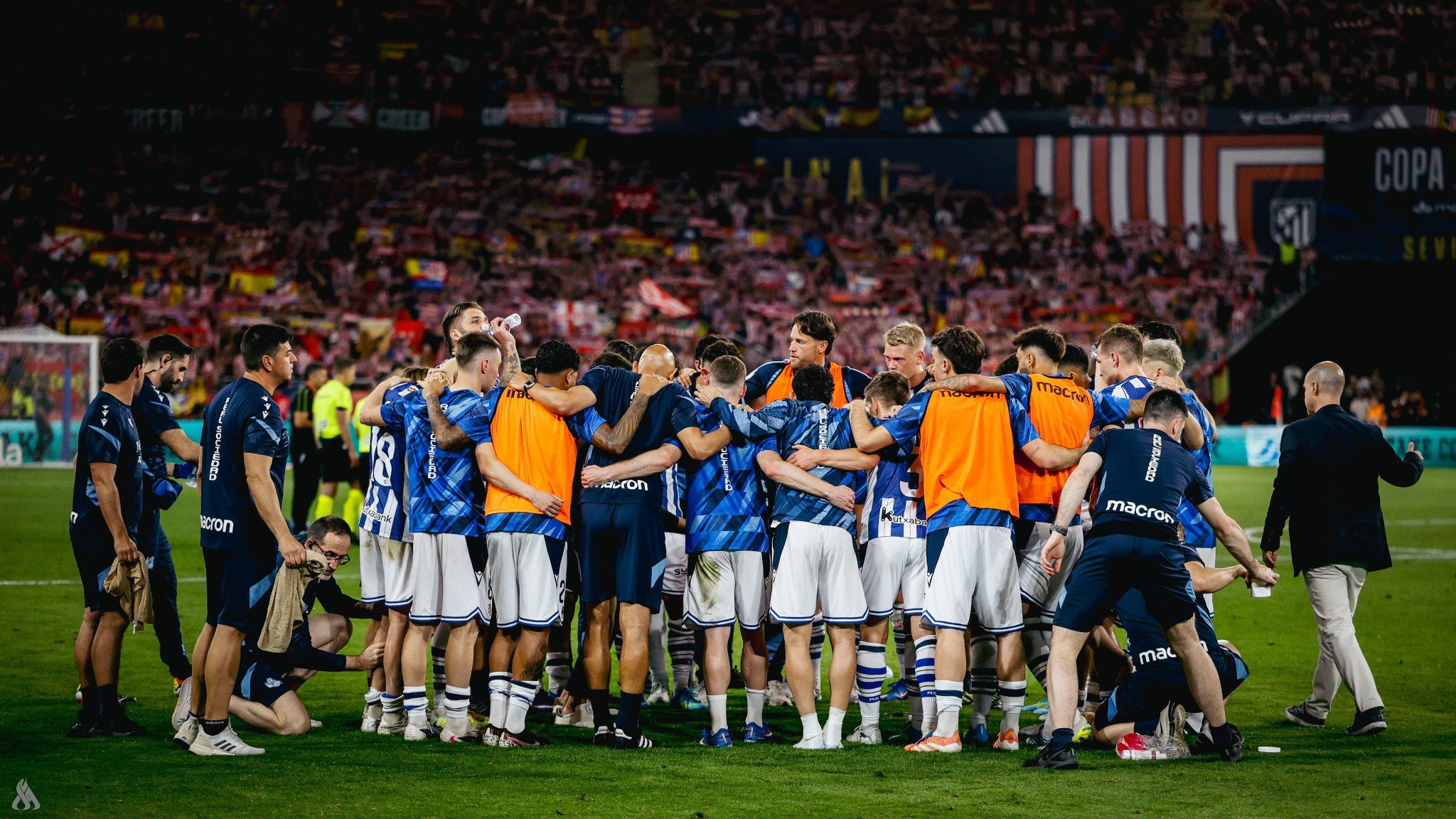 ريال سوسييداد يتوج بلقب كأس ملك إسبانيا لكرة القدم بفوزه على أتلتيكو مدريد