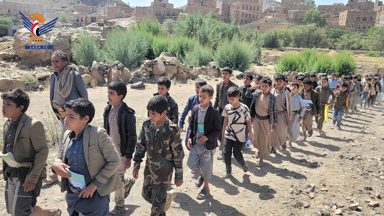 مسير راجل لطلاب مدرسة الشهيد القائد الصيفية بالحصن محافظة صنعاء