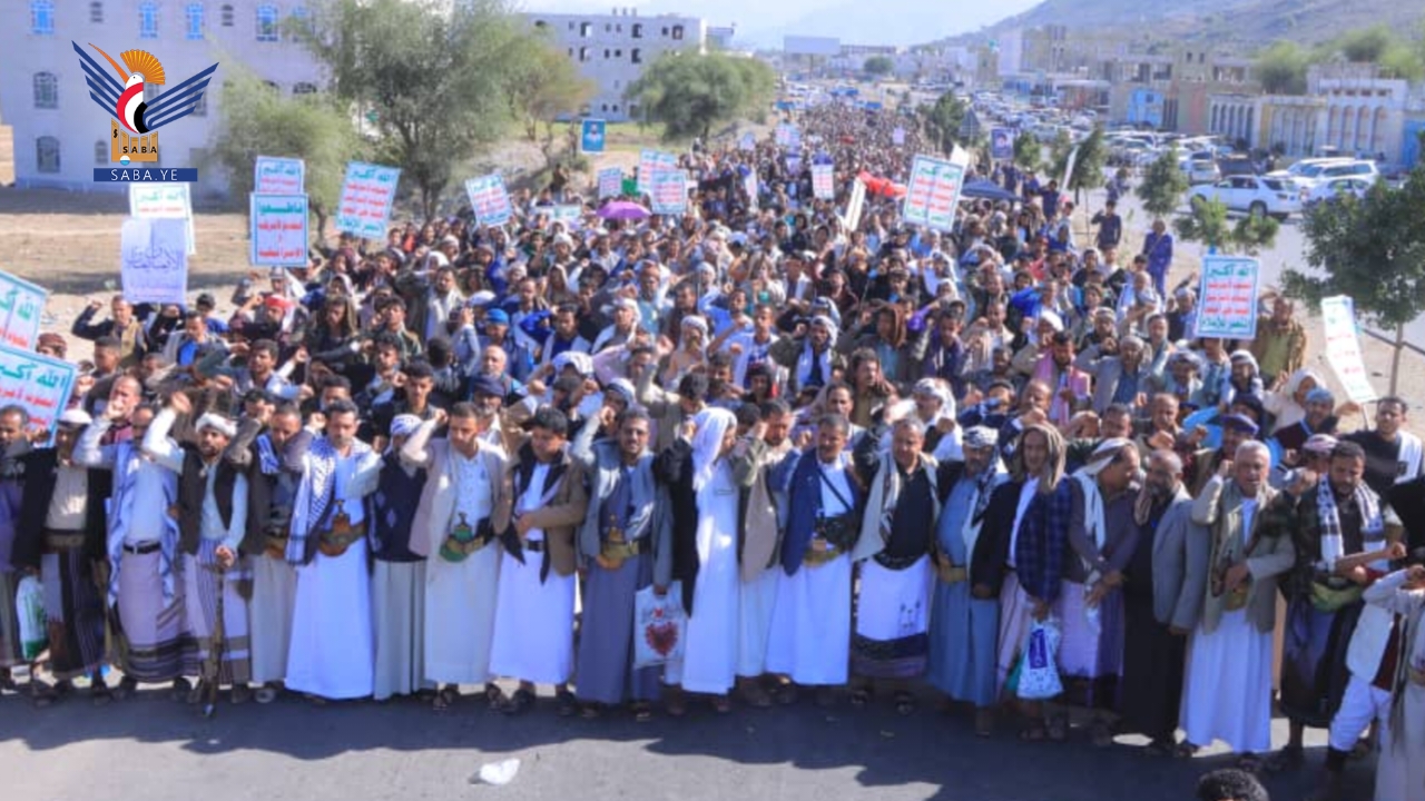 حشد جماهيري كبير في 33 ساحة بتعز تحت شعار "مع غزة .. ثبات وانتصار"