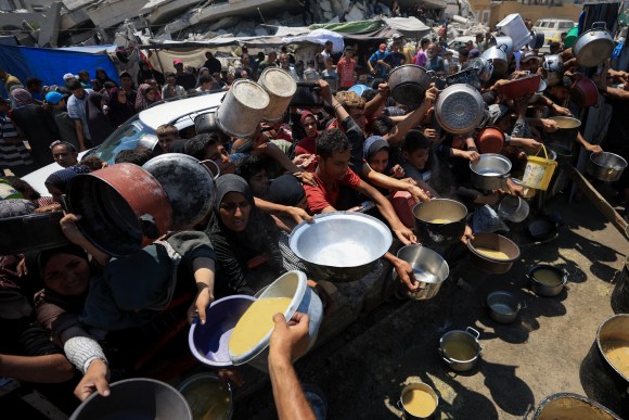 "أونروا": مجاعة غزة مصممة ومدبرة من قبل حكومة "إسرائيل" ونتيجة مباشرة لمنع وصول المساعدات