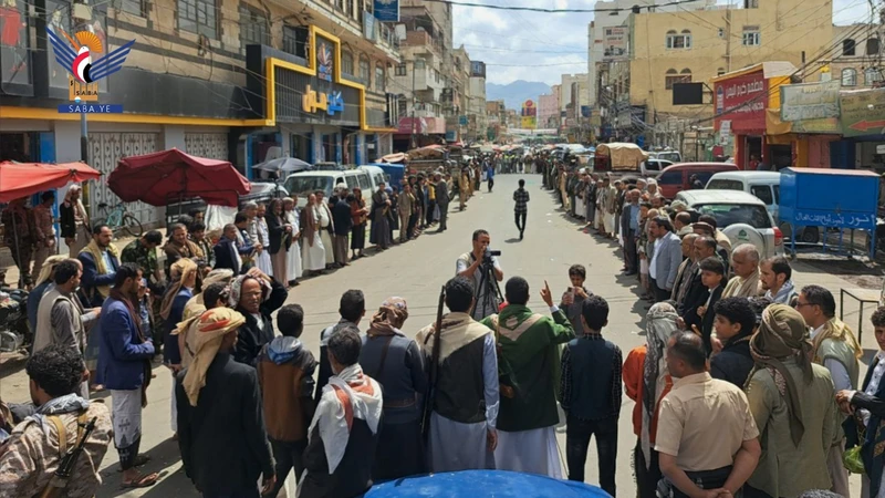 أمانة العاصمة.. وقفة بمديرية معين تنديداً بجرائم العدو الصهيوني ونصرة لغزة