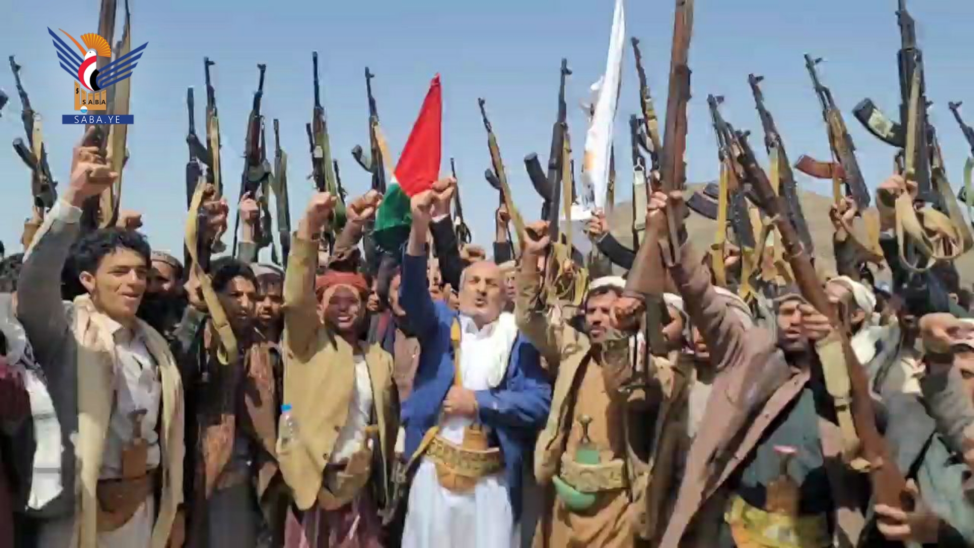 صنعاء.. مسير ووقفة مسلحة لمنتسبي 'قوات التعبئة' في الحيمة الداخلية