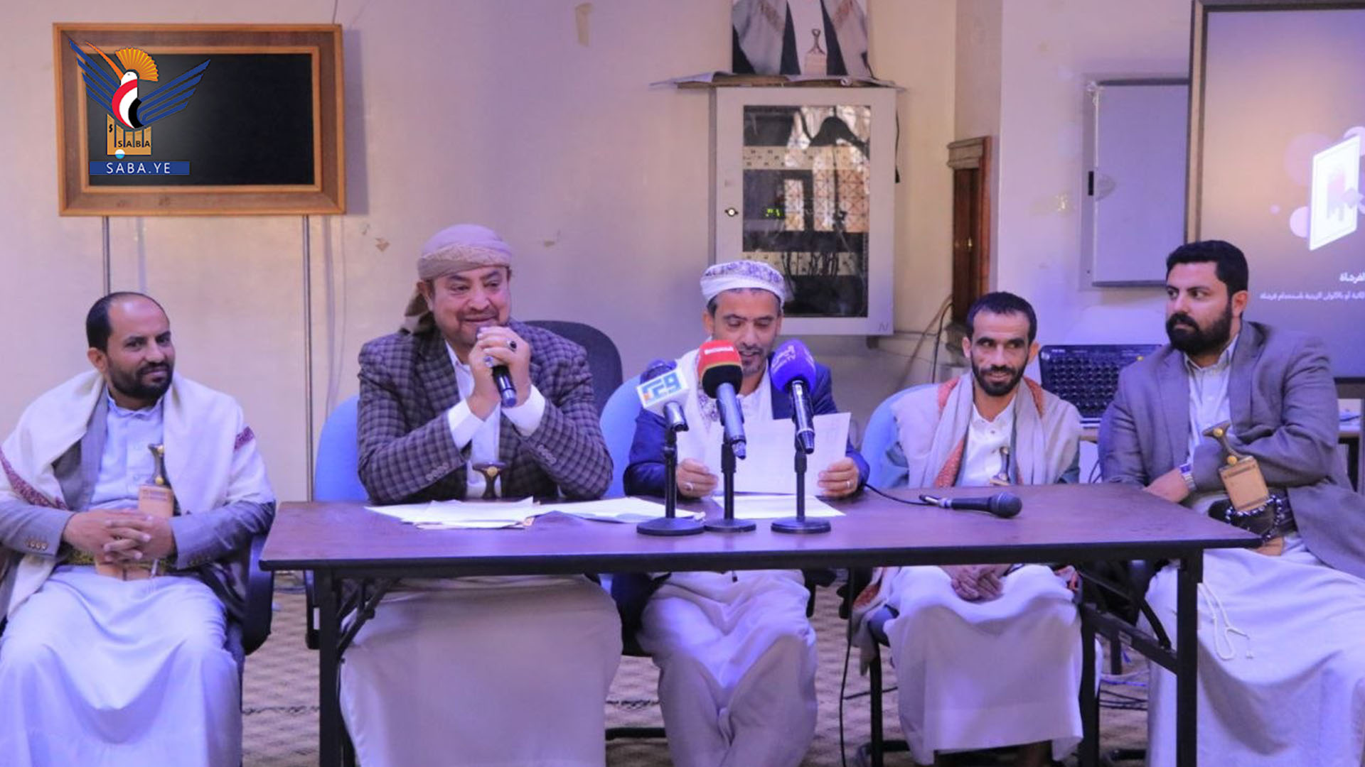 اجتماع موسع بأمانة العاصمة يناقش سير تنفيذ أنشطة البرنامج الرمضاني 