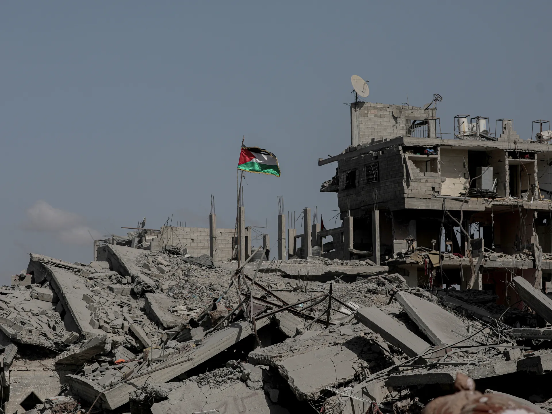 إصابة 4 فلسطينيين بـ 6 خروقـات إسـرائيلية جديـدة لـ "هُـدنة غزة"