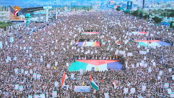 مسيرات اليمن المليونية تحذر من المخطط الصهيوأمريكي لنزع سلاح المقاومة وتعتبره استسلاما للعدو