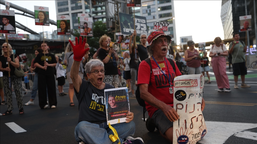 أمهات أسرى يهددن بـ"ملاحقة" نتنياهو إذا احتل غزة وقُتل أبناؤهن