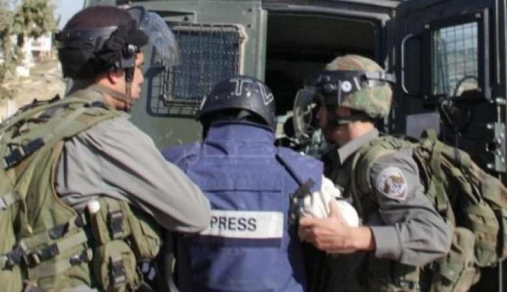ارتفاع عدد الصحفيين الفلسطينيين المعتقلين إداريًا في سجون العدو الإسرائيلي إلى 22