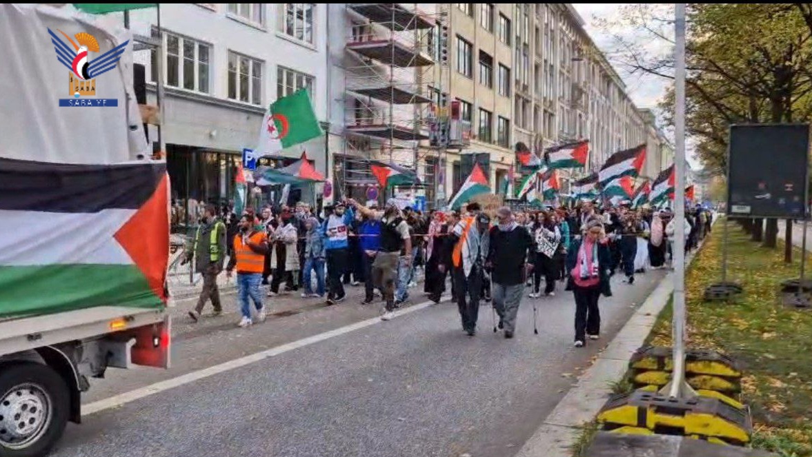 مسيرة حاشدة في مدينة هامبورغ الألمانية تضامنًا مع غزة وابتهاجًا بانتصار المقاومة