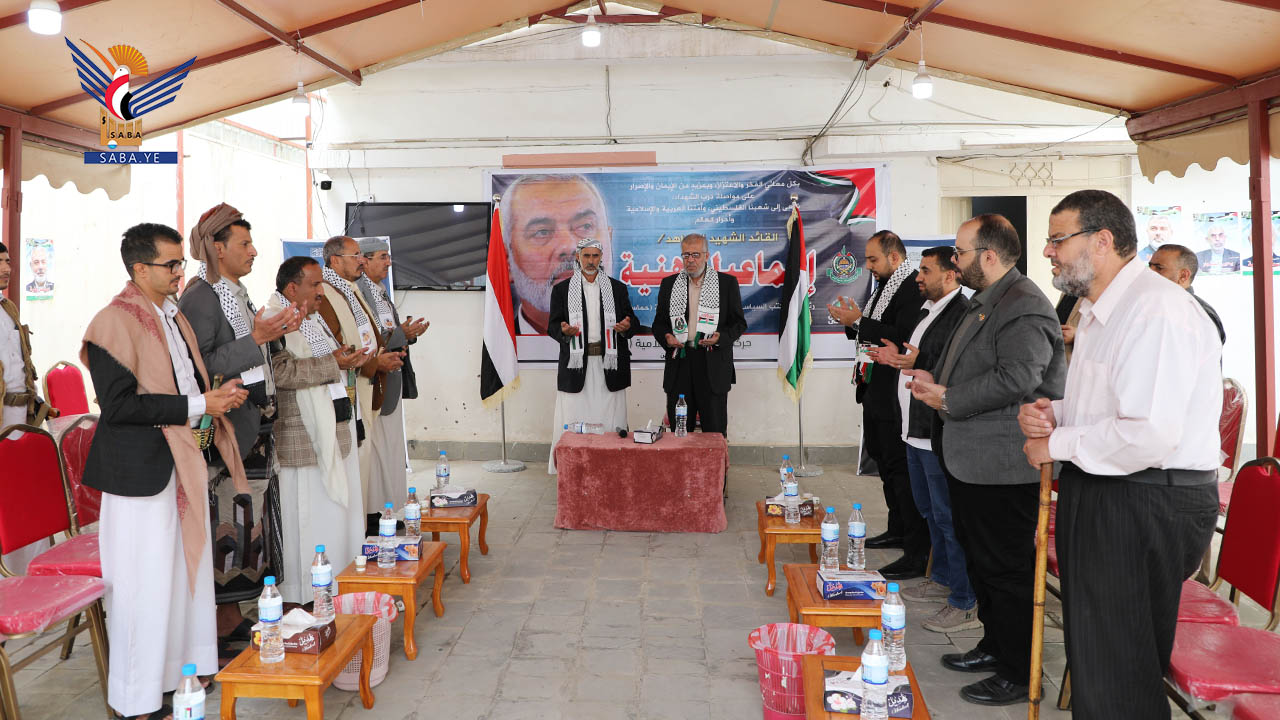 لجنة نصرة الأقصى تقر برنامج مسيرات الجمعة وتزور مكتب حماس لتقديم واجب العزاء في استشهاد المجاهد هنية