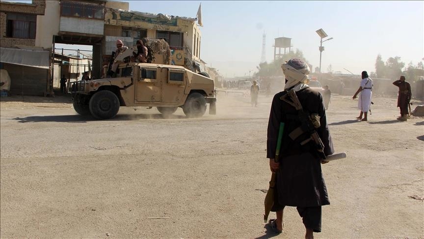 مقتل 50 شخصاً في هجمات بأفغانستان وباكستان وسط اتهامات متبادلة