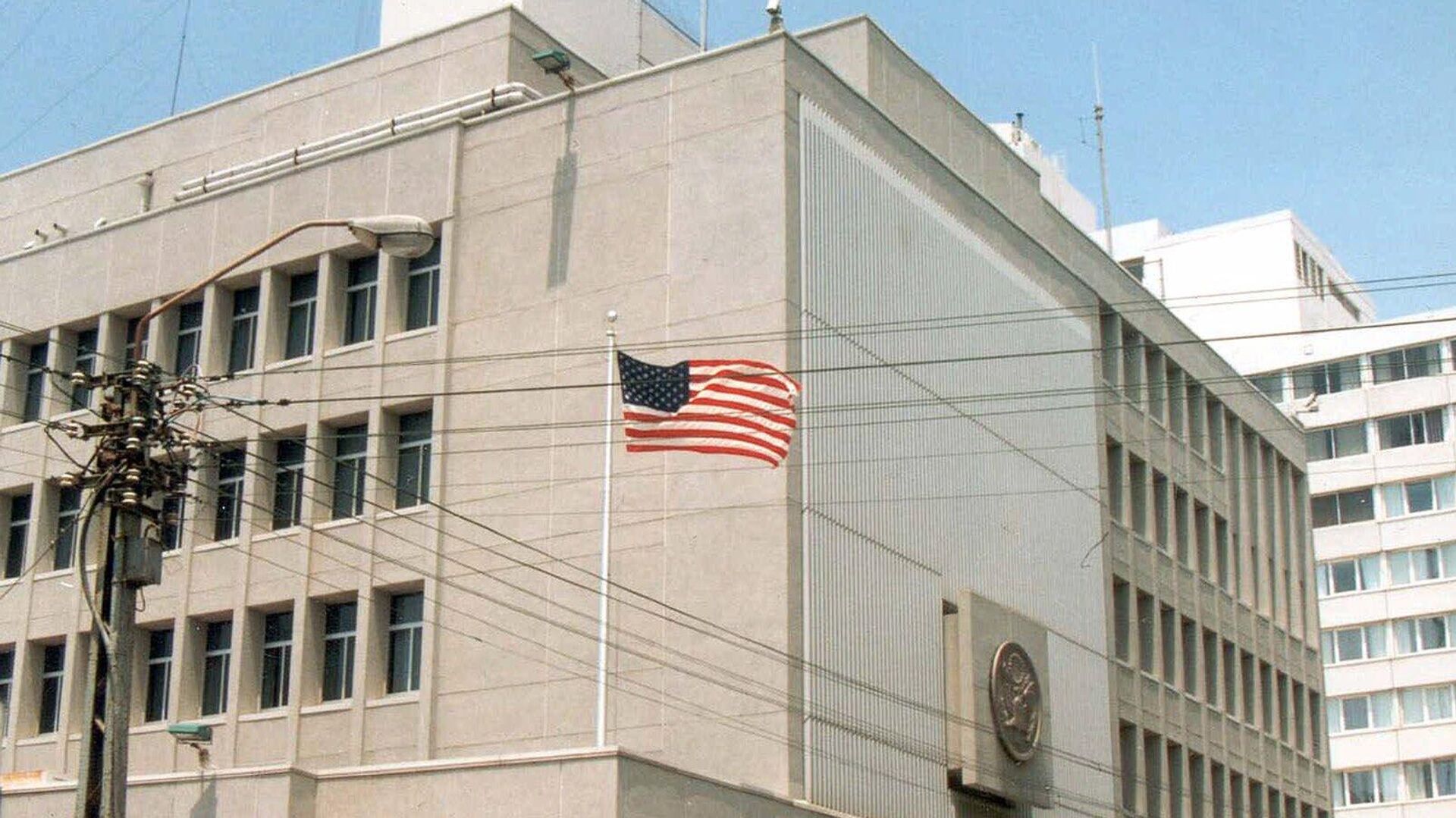 السفارة الأمريكية في الاراضي الفلسطينية المحتلة تغلق أبوابها