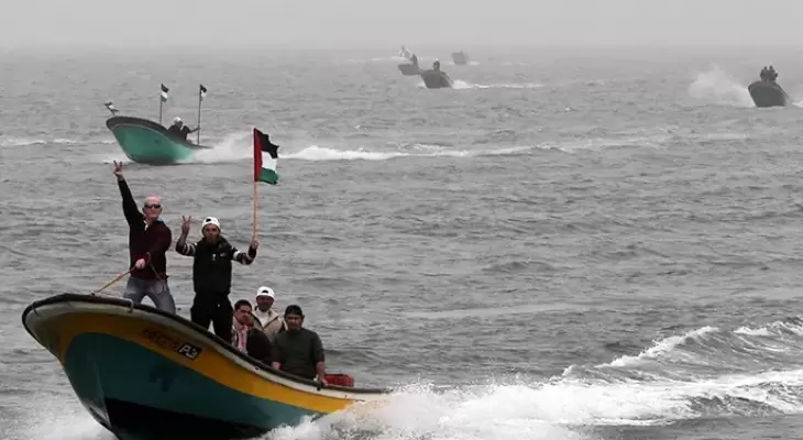 بحرية العدو الإسرائيلي تعتقل 9 صيادين قبالة شواطئ غزة ودير البلح