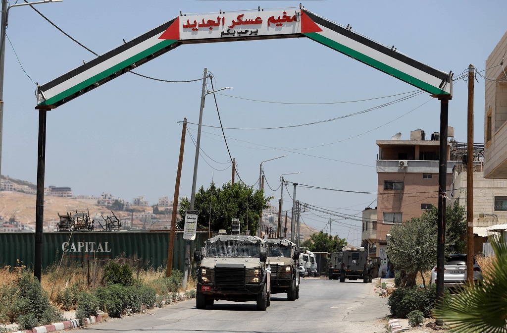 العدو الصهيوني يواصل عدوانه على مخيم عسكر الجديد شرق نابلس