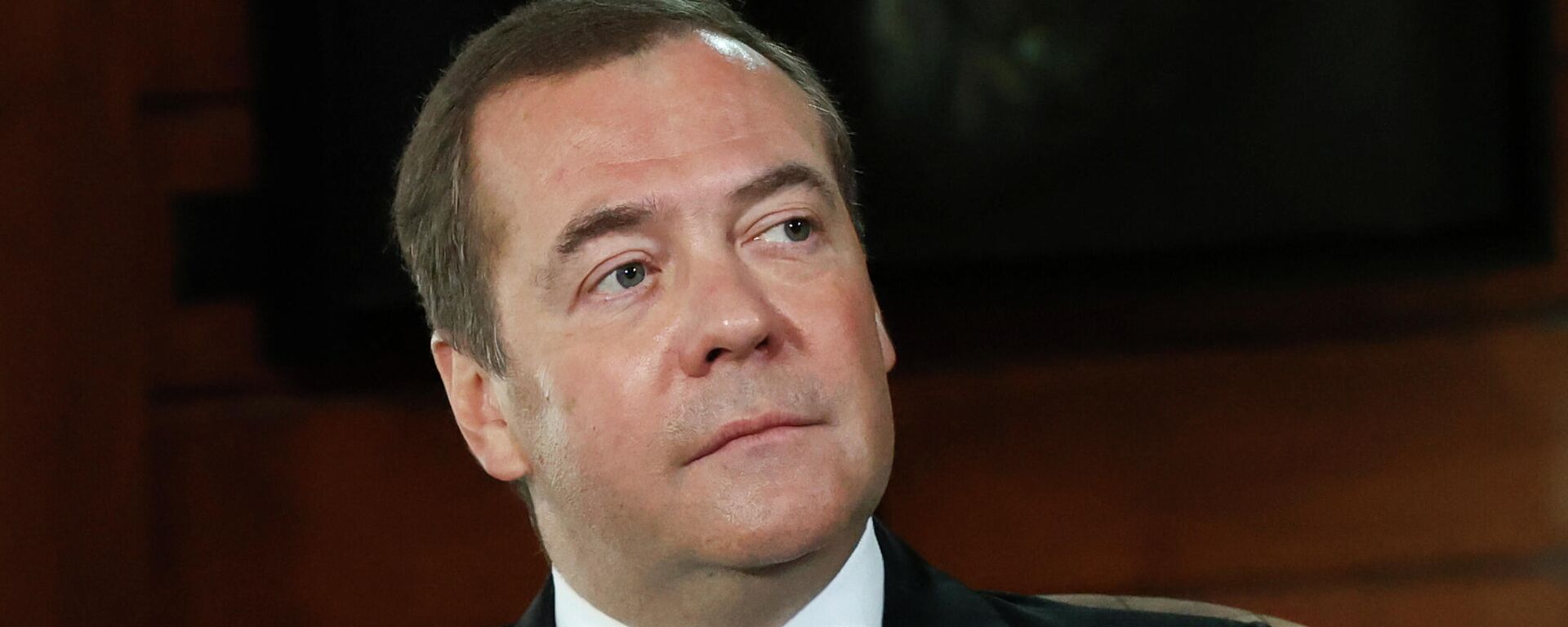 ميدفيديف: المزاعم بتهديدات روسيا والصين ضد غرينلاند "مجرد فزاعة"