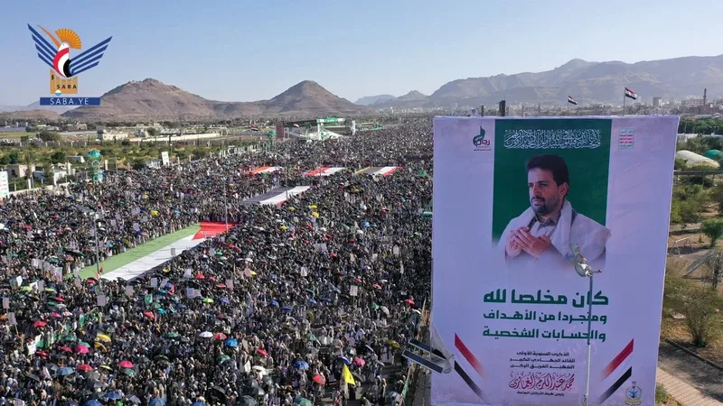 بمسيرات شعبية مليونية عمت كل المحافظات.. اليمنيون يعلنون الاستنفار لمواجهة تصعيد العدو السعودي
