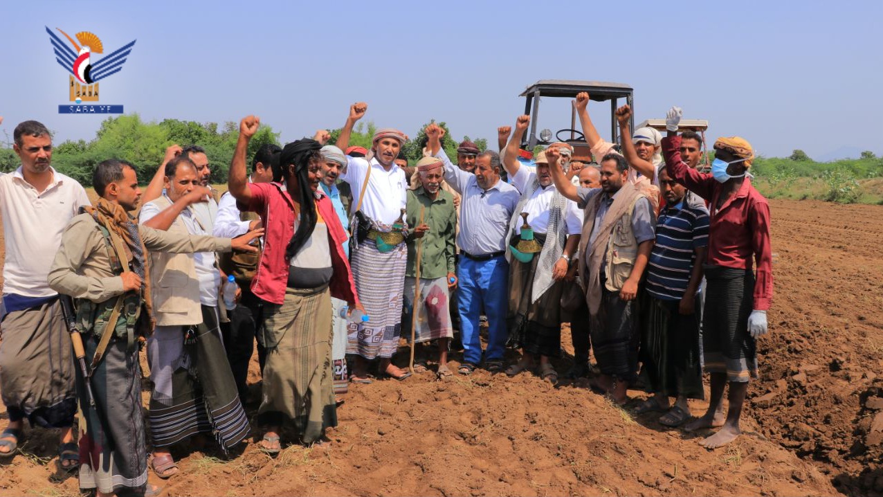 الحديدة.. تدشين مشروع توفير بذور الهجن الفردية للذرة الشامية وتوزيعها للجمعيات بمديرية الضحي