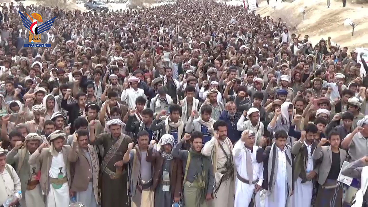 مسيرات حاشدة بمأرب تحت شعار "لن نتهاون أمام إبادة غزة واستباحة الأمة ومقدساتها"