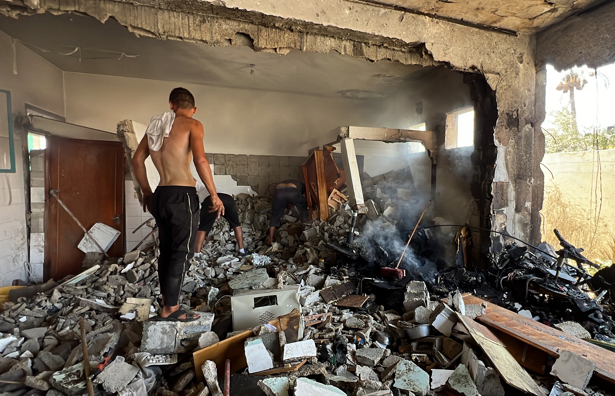 العدو الصهيوني يصعد من خروقاته اليومية لاتفاق وقف اطلاق النار في لبنان