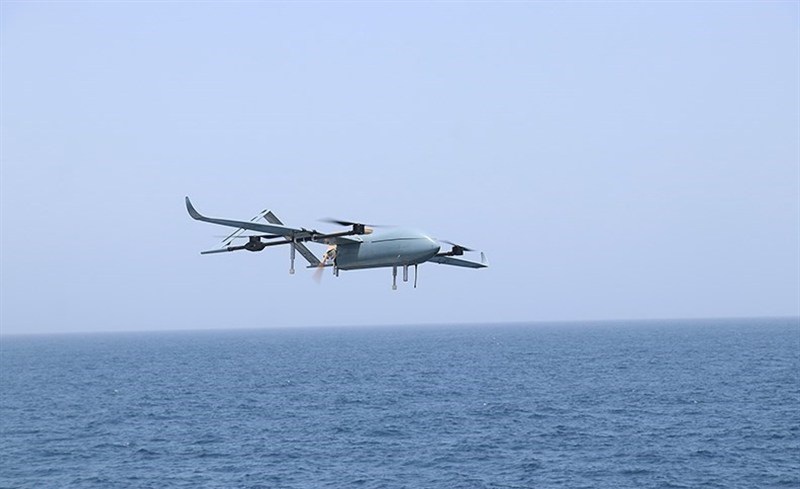 الحرس الثوري يستهدف ناقلة نفط حاولت عبور مضيق هرمز بطائرة مسيّرة